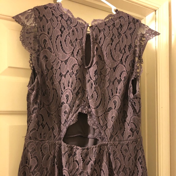 Purple lace dress - Picture 2 of 2